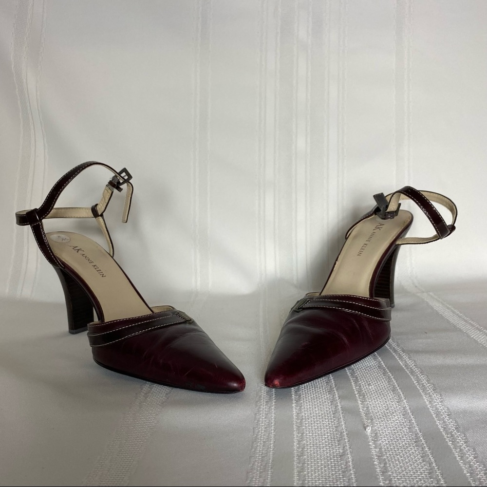 Ladies size 8 Burgandy shoe with ankle straps that buckles. Anne Klein